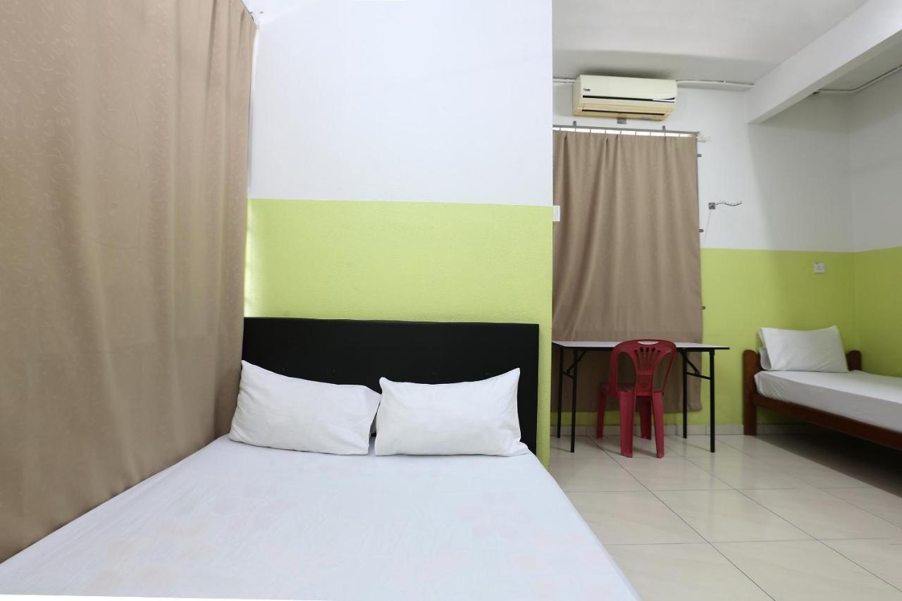 Rvh Hotel Kota Bharu Esterno foto