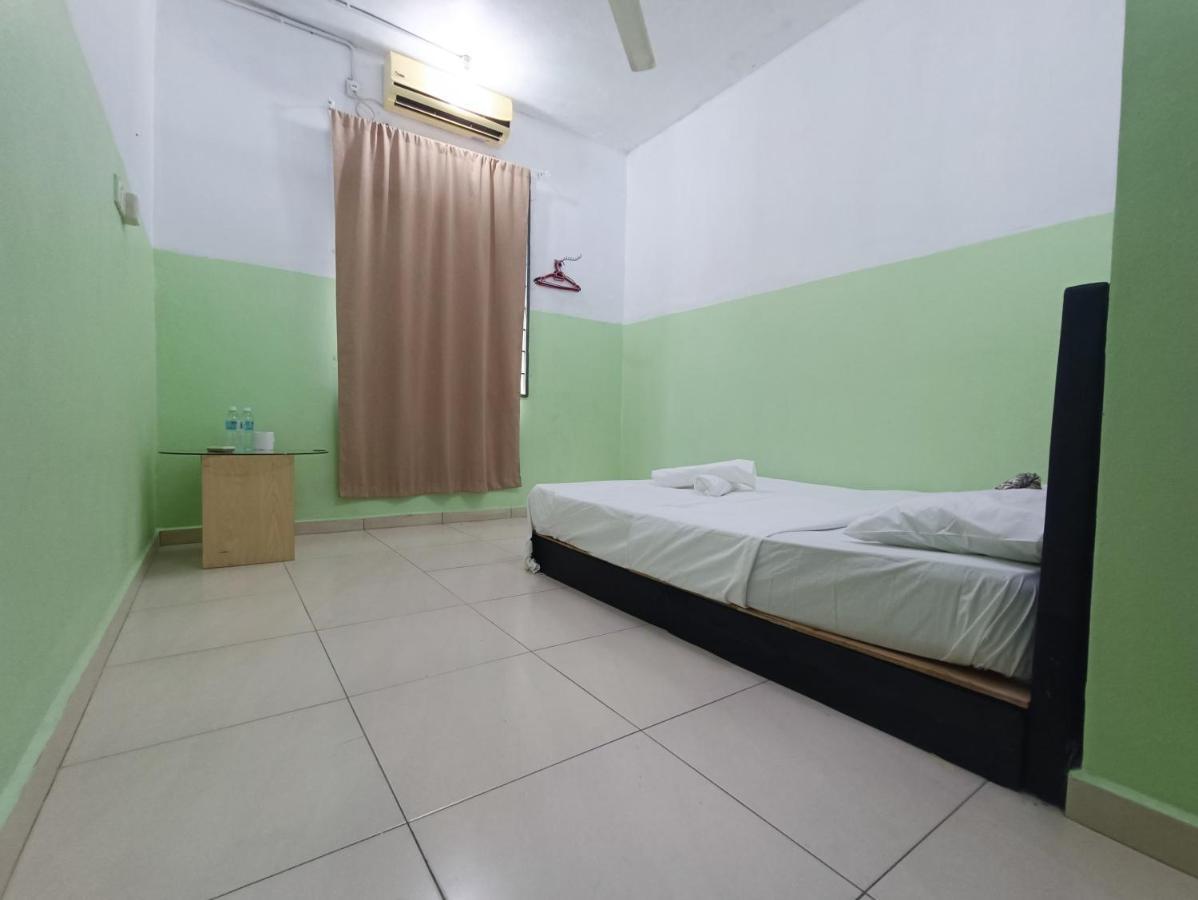 Rvh Hotel Kota Bharu Esterno foto
