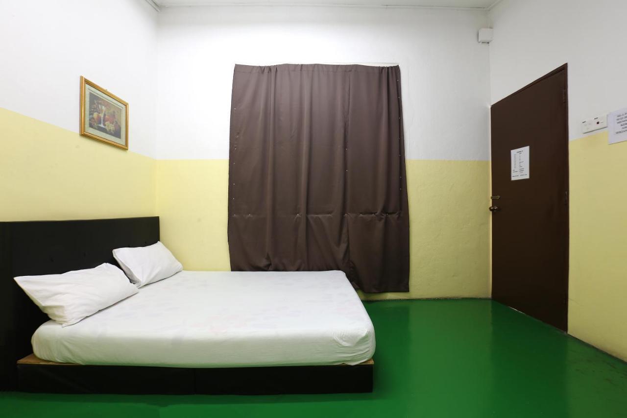 Rvh Hotel Kota Bharu Esterno foto