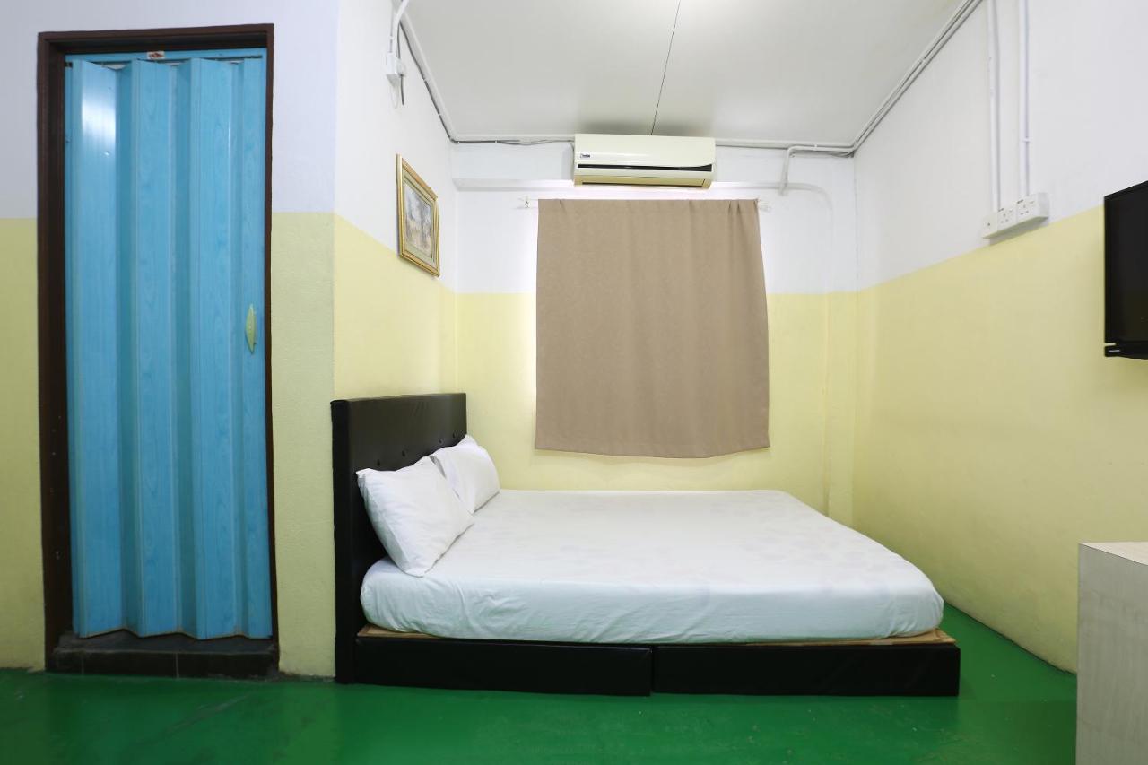 Rvh Hotel Kota Bharu Esterno foto